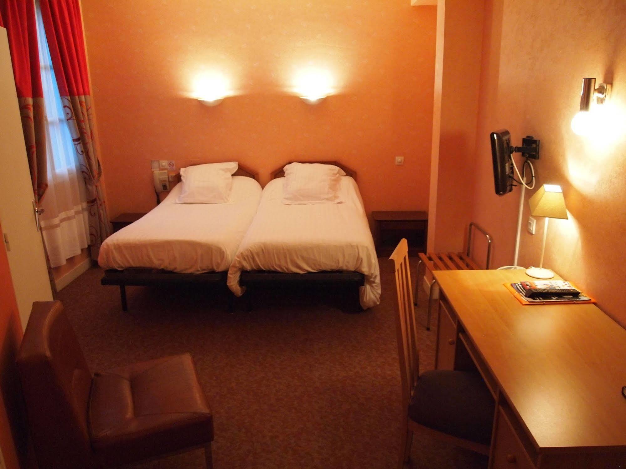 Hotel Le Petit Billot Vitré Εξωτερικό φωτογραφία
